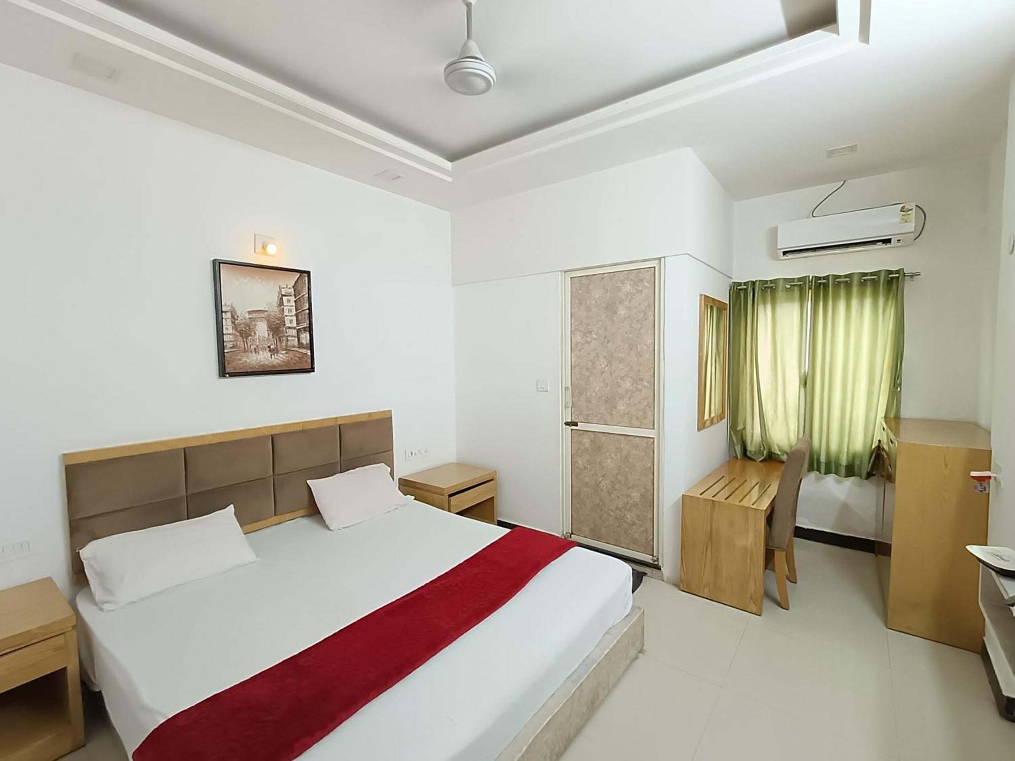 Stay Guru Usha Residency Bhuj Zewnętrze zdjęcie