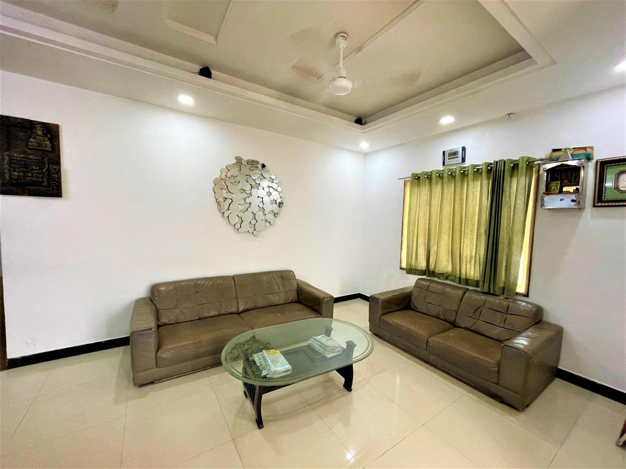 Stay Guru Usha Residency Bhuj Zewnętrze zdjęcie