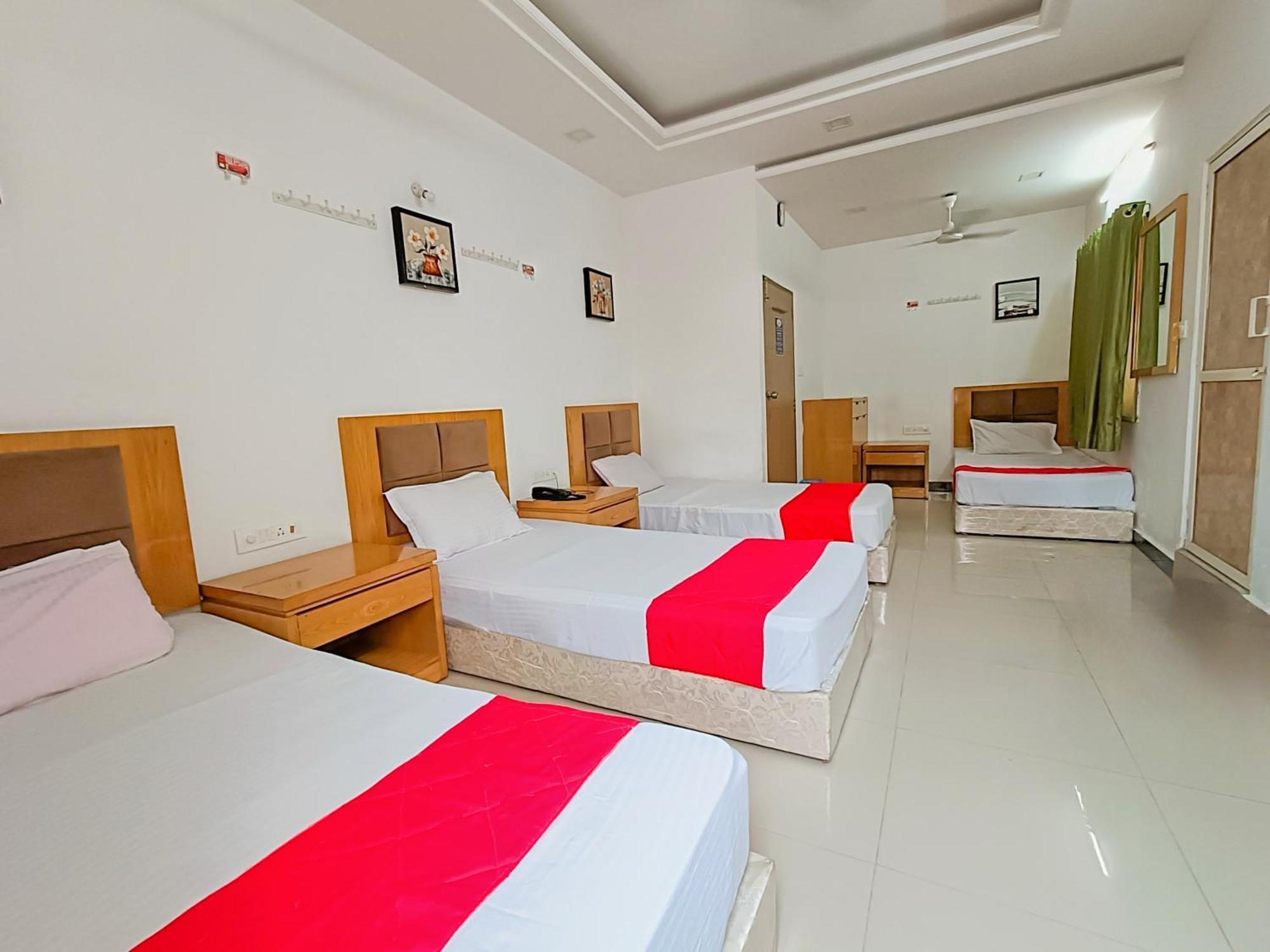Stay Guru Usha Residency Bhuj Zewnętrze zdjęcie