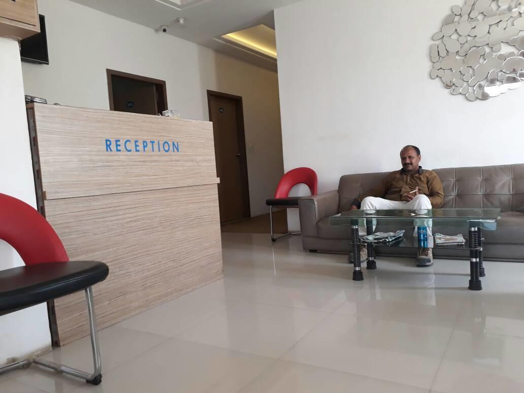 Stay Guru Usha Residency Bhuj Zewnętrze zdjęcie