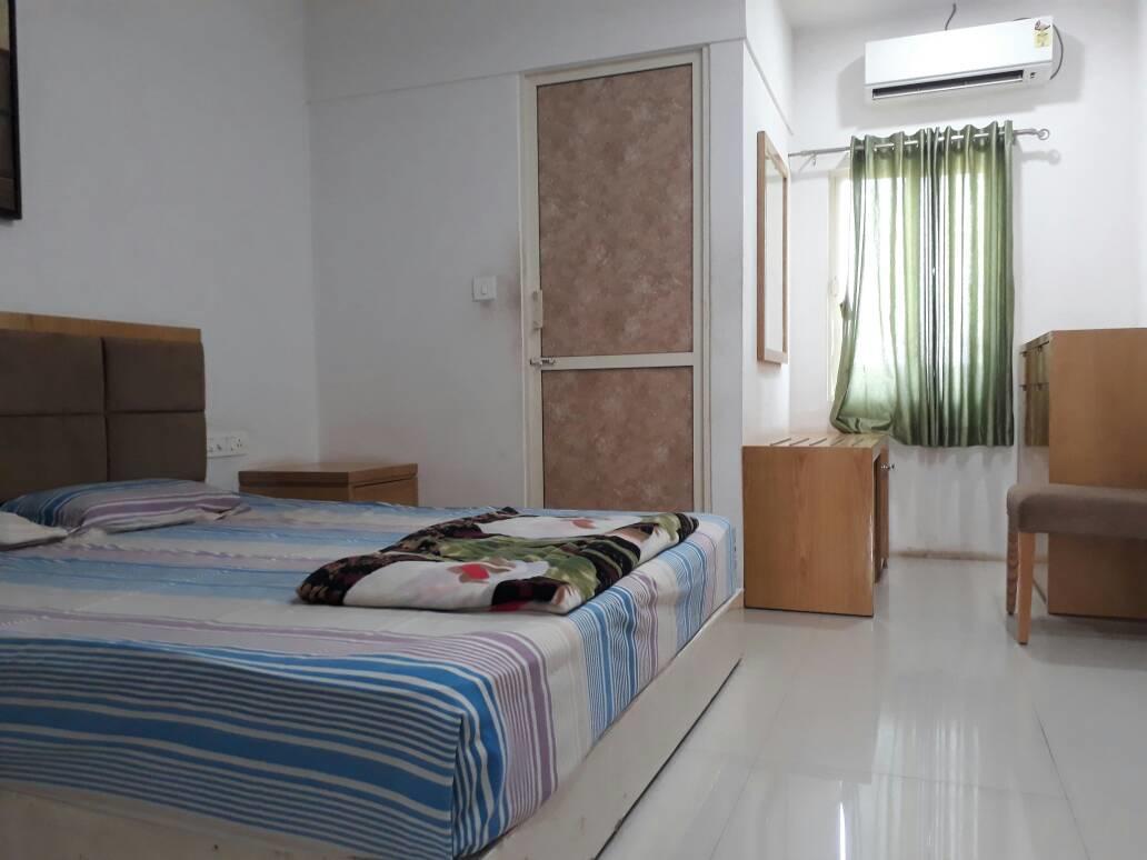 Stay Guru Usha Residency Bhuj Zewnętrze zdjęcie