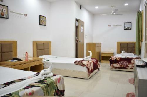 Stay Guru Usha Residency Bhuj Zewnętrze zdjęcie